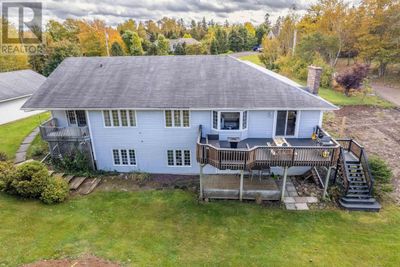 60 Kent Crt, House other with 5 bedrooms, 3 bathrooms and null parking in Sydney NS | Image 3