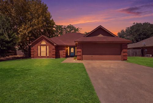 1507 Saddle Creek Court, Granbury, TX, 76048 | Card Image