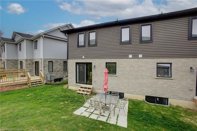 123 2 Nd St, House other with 3 bedrooms, 3 bathrooms and 3 parking in Walkerton ON | Image 34