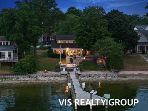 537 Buena Vista Drive, Spring Lake Village, MI, 49456 | Card Image