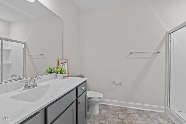 First Floor Bath | Image 19