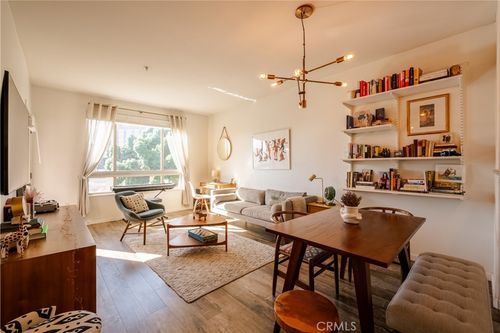 364-100 S Alameda St, Los Angeles, CA, 90013-1706 | Card Image