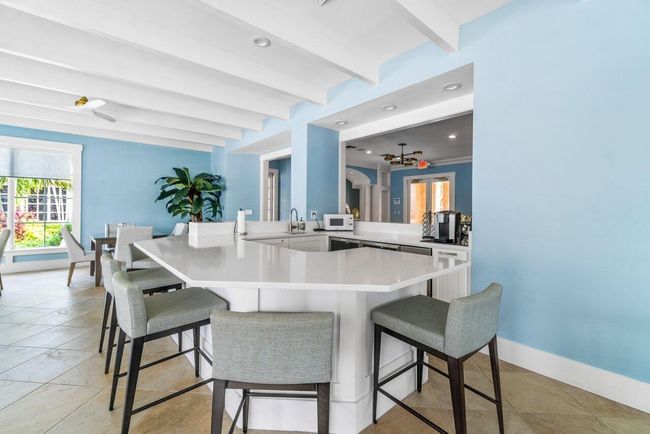 APT-201 - 3606 S Ocean Blvd, Condo with 3 bedrooms, 2 bathrooms and null parking in Highland Beach FL | Image 28