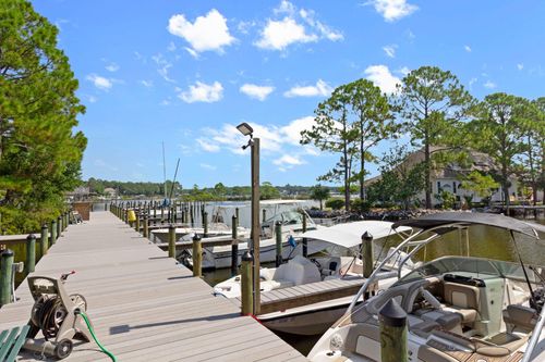 1801 Valparaiso Blvd, Niceville, FL, 32578-2952 | Card Image