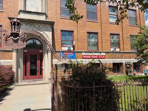 104-4-2000 West St, Union City, NJ, 07087-4791 | Card Image