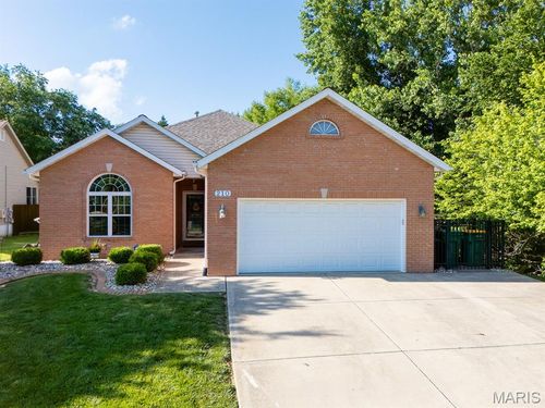 210 Fairwood Hills Rd, O Fallon, IL, 62269-3520 | Card Image