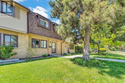 105 Hansen Rd N, Brampton, ON, L6V3C9 | Card Image