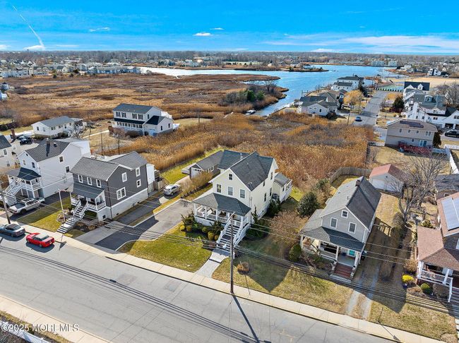 52 Riverdale Ave, House other with 3 bedrooms, 3 bathrooms and null parking in Monmouth Beach NJ | Image 67