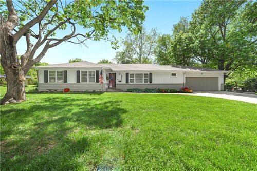 4201 W 98th Ter, Overland Park, KS, 66207-3727 | Card Image