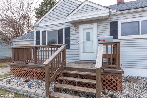 28627 Maple St, Roseville, MI, 48066-2448 | Card Image