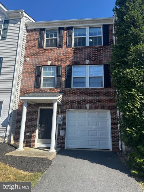144 Quartz Rd, MARTINSBURG, WV, 25404-3763 | Card Image