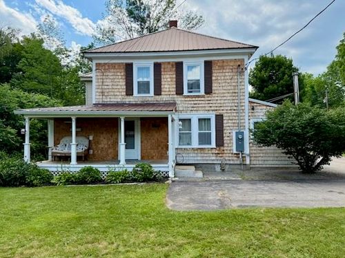 14 Station St, Glen, NH, 03838-6322 | Card Image