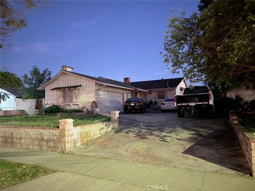 1068 W 10th St, Corona, CA, 92882-4004 | Card Image