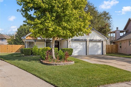 10507 Windmark Ln, Houston, TX, 77099-4227 | Card Image