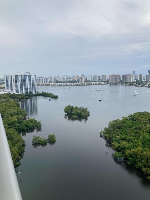 unit-2418-16385 Biscayne Blvd, Aventura, FL, 33160-5480 | Card Image