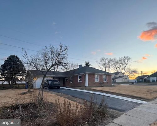 2 Medley Ln, Willingboro, NJ, 08046-3123 | Card Image