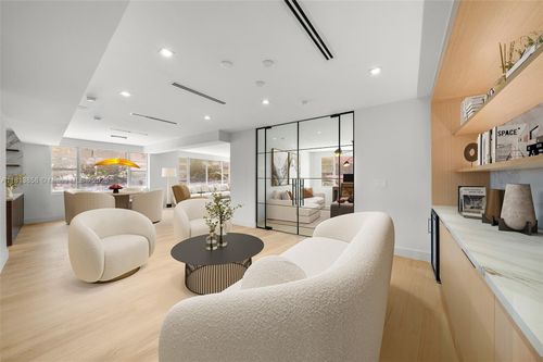 apt-2j-5255 Collins Ave, Miami Beach, FL, 33140-2507 | Card Image