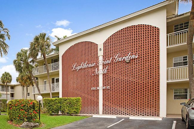 APT-343 - 1951 Ne 39 Th St, Condo with 2 bedrooms, 2 bathrooms and null parking in Lighthouse Point FL | Image 28