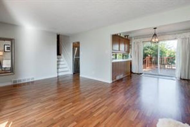 10 Thorncliffe Cres Nw, House detached with 3 bedrooms, 1 bathrooms and 2 parking in Calgary AB | Image 7