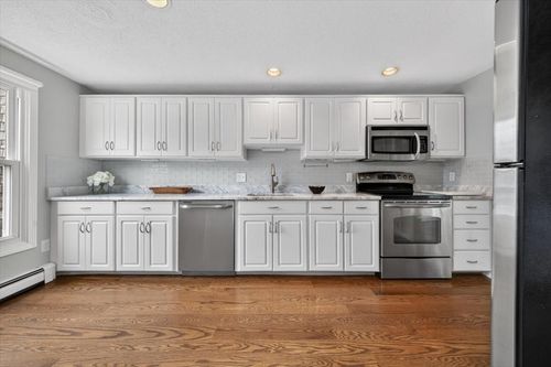 14-14 Cedarledge Vlg, Cohasset, MA, 02025-1221 | Card Image