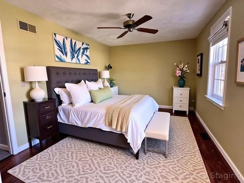 18-18 Colonial Sq, Peterborough, NH, 03458-2131 | Card Image