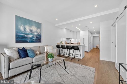 a701-37 L St Se, WASHINGTON, DC, 20003-3331 | Card Image