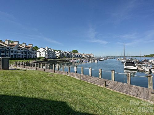 17528 Tuscany Ln, Cornelius, NC, 28031-8052 | Card Image