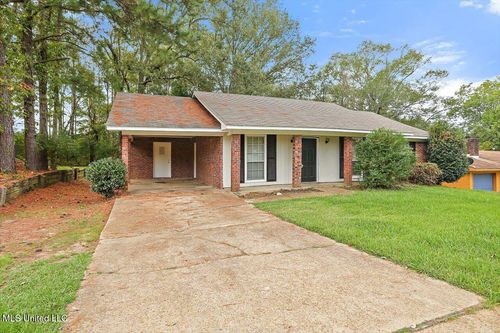 1207 Cherry Stone Cir, Clinton, MS, 39056-2031 | Card Image