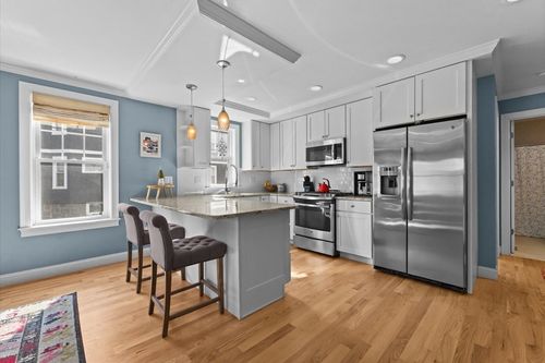 1-40 Catherine St, Boston, MA, 02131-2207 | Card Image