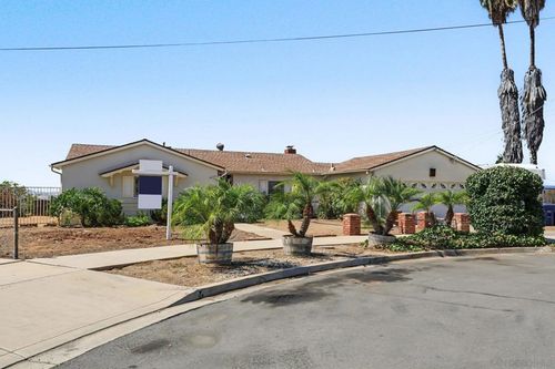 1475 Vicksburg Dr, El Cajon, CA, 92021-3522 | Card Image