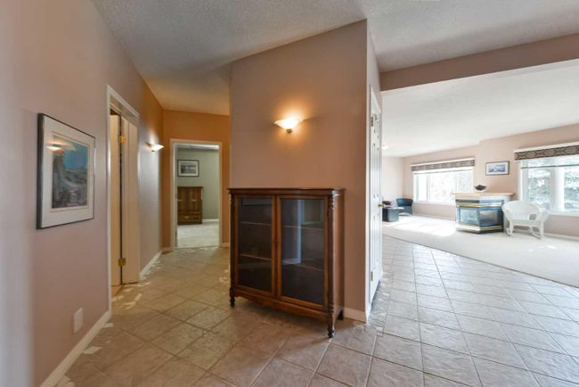 2281 Sirocco Drive Sw, Home with 3 bedrooms, 2 bathrooms and 4 parking in Calgary AB | Image 48