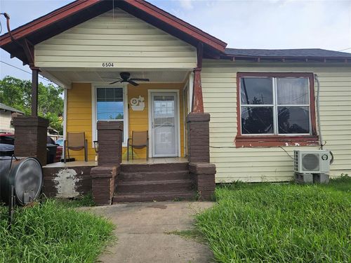 6504 Avenue J, Houston, TX, 77011-2402 | Card Image