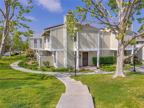 1-27116 Crossglade Ave, Canyon Country, CA, 91351-4110 | Card Image