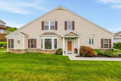 8 Atkins Ct, Carmel, NY, 10512-7233 | Card Image