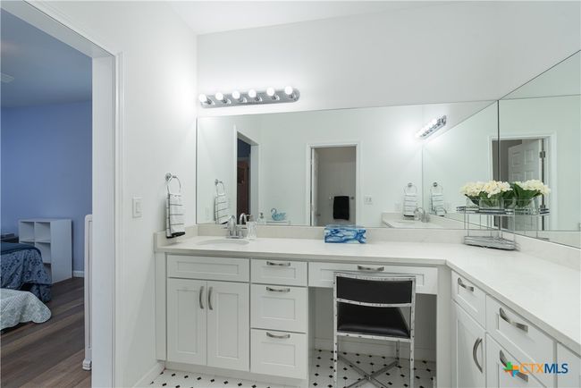 APT-8 - 6501 Columbia Oaks Ct, Condo with 2 bedrooms, 2 bathrooms and null parking in Austin TX | Image 20
