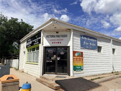 1120 11th Street W, Saskatoon, SK, S7M1G8 | Card Image