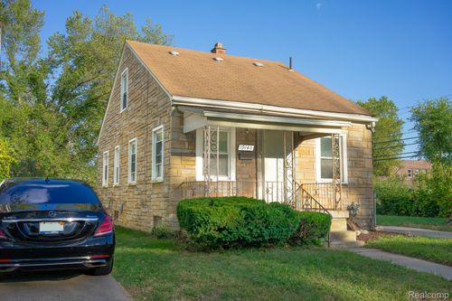 19140 Algonac St, Detroit, MI, 48234-3518 | Card Image