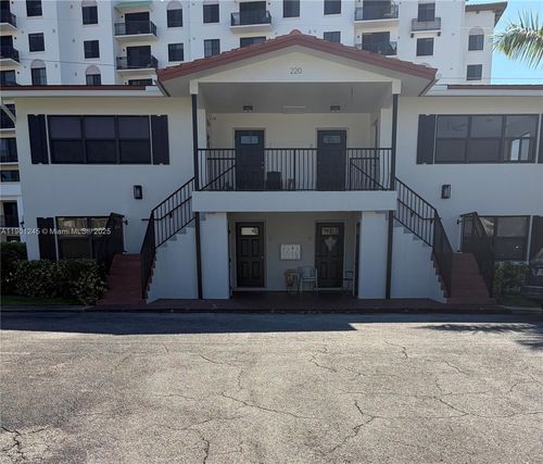 apt-8-220 Sw 7th St, Boca Raton, FL, 33432-5972 | Card Image