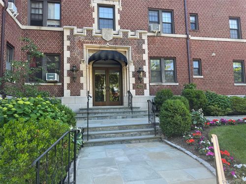 36-622 Pelhamdale Ave, Pelham, NY, 10803-2820 | Card Image