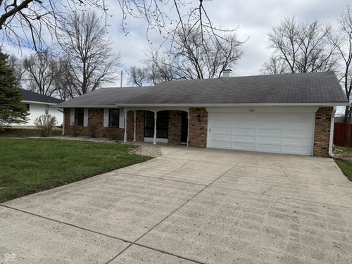 301 Meadow Dr, Greenwood, IN, 46142-3915 | Card Image
