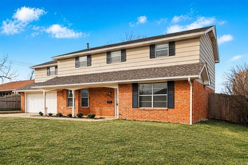 5825 Nw 72nd St, Warr Acres, OK, 73132-6612 | Card Image