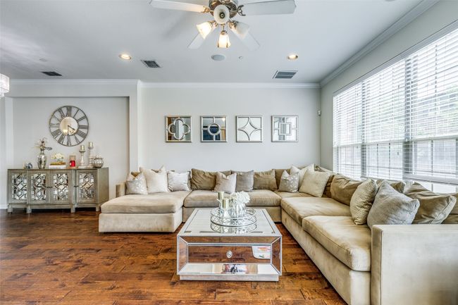 3932 Asbury Ln, Townhouse with 4 bedrooms, 4 bathrooms and null parking in Addison TX | Image 6