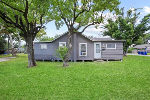 102 22nd Street, Texas City, TX, 77590 | Card Image