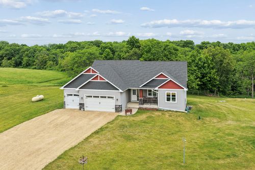 140 Hillcrest Ct, Glenwood City, WI, 54013-7500 | Card Image
