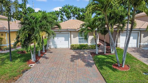 3387 Commodore Ct, West Palm Beach, FL, 33411-6481 | Card Image