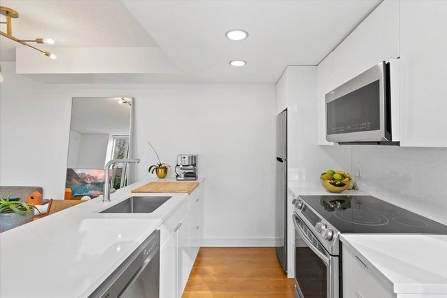 37 Keefer Place, Townhouse with 1 bedrooms, 1 bathrooms and 1 parking in Vancouver BC | Image 11