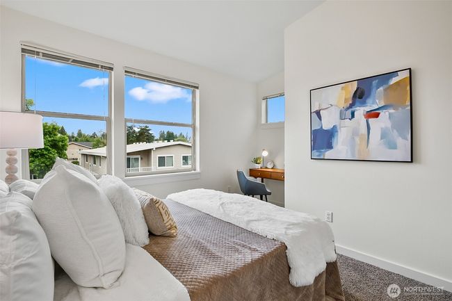 1214 N Northgate Way, Townhouse with 3 bedrooms, 2 bathrooms and 1 parking in Seattle WA | Image 25