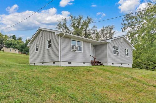 935 Depot St Ne, Christiansburg, VA, 24073-5501 | Card Image