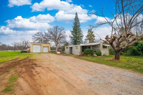 9105 Madrone Way, Redding, CA, 96002-9332 | Card Image