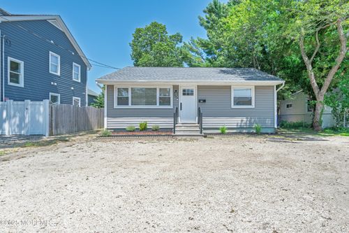 472 Pinecroft Dr, Brick, NJ, 08723-5624 | Card Image